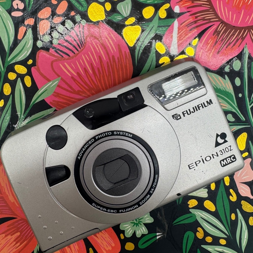 Fujifilm Epion 310Z MRC APS Film Camera Super-EBC Fujinon Zoom 24-70mm Silver